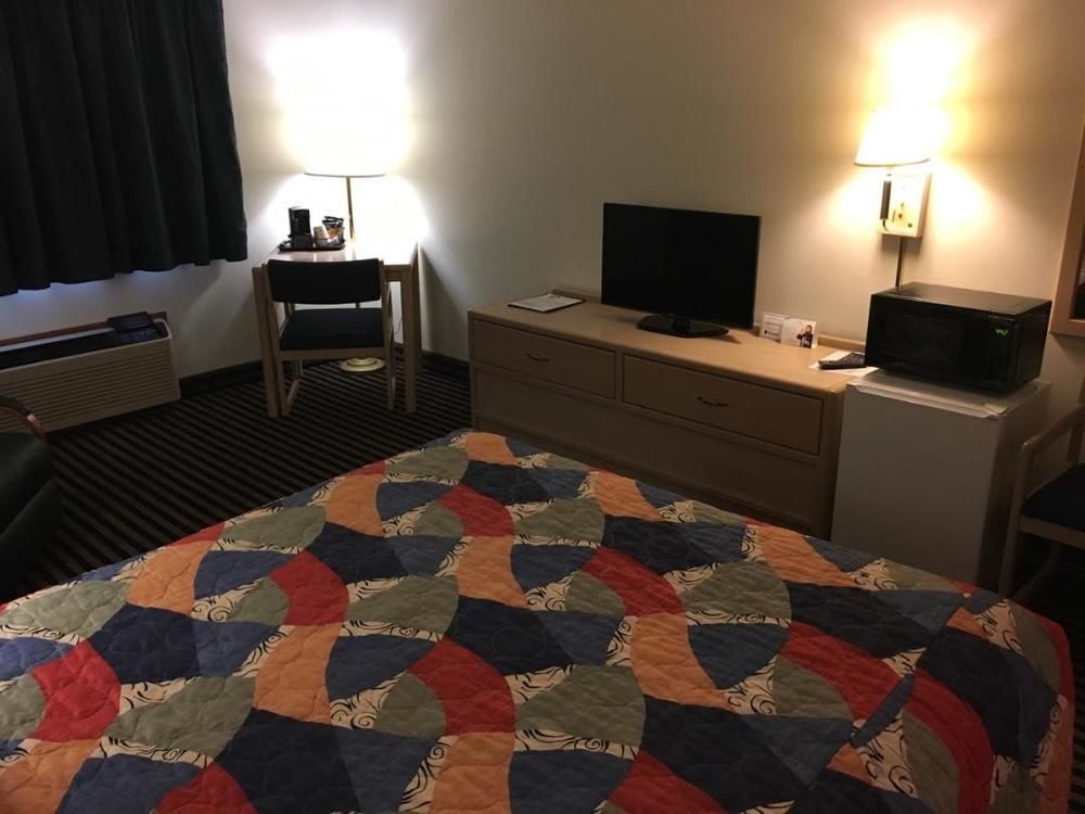 Super 8 By Wyndham Humboldt Ξενοδοχείο Εξωτερικό φωτογραφία